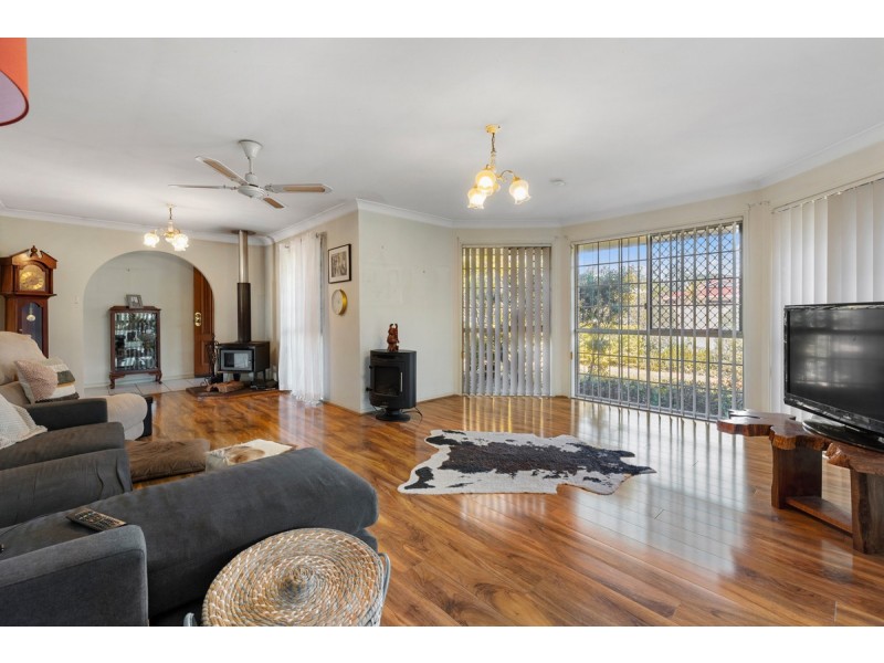81 Salisbury Street, Redland Bay QLD 4165