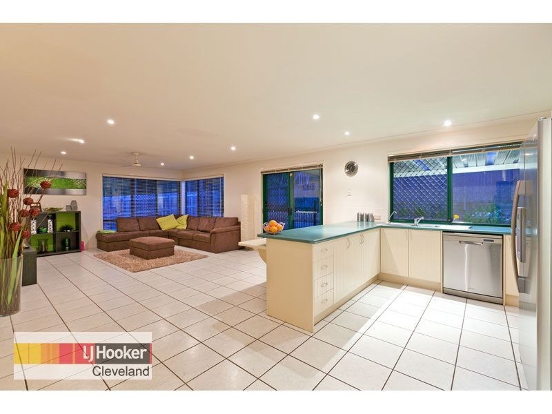 2 Flowers Street, Alexandra Hills QLD 4161