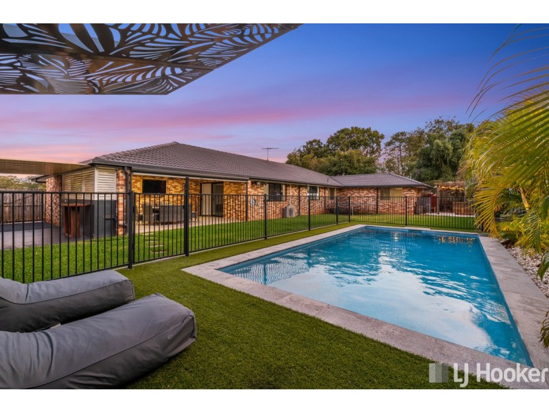 7 Dory Close, Redland Bay QLD 4165