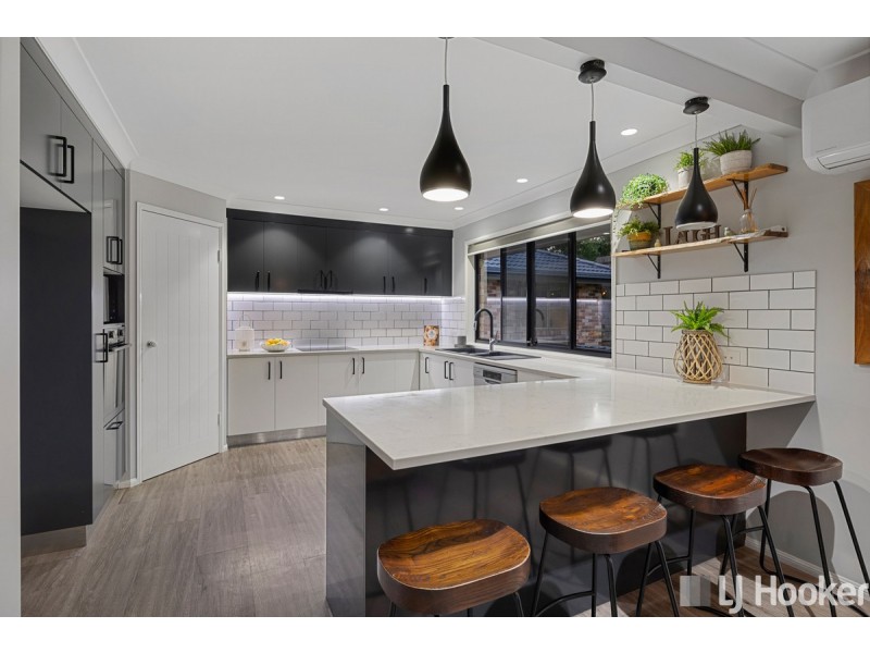 7 Dory Close, Redland Bay QLD 4165