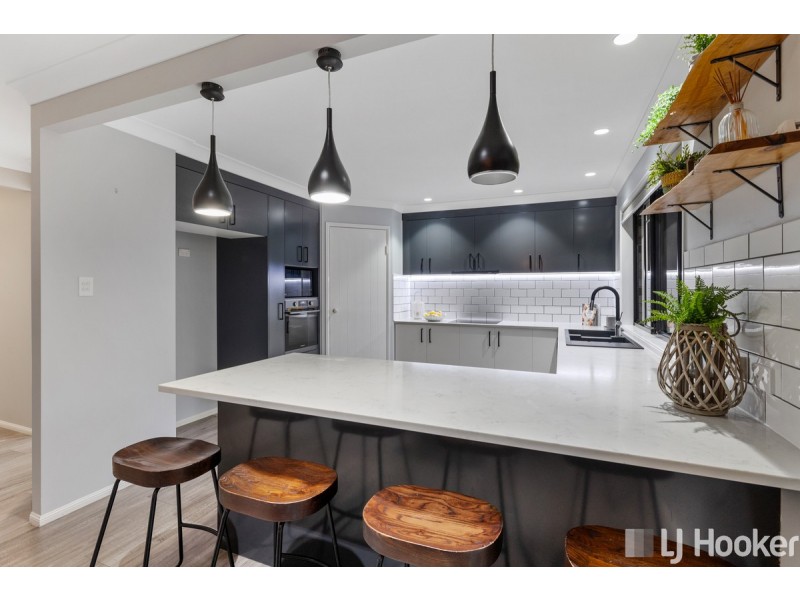 7 Dory Close, Redland Bay QLD 4165