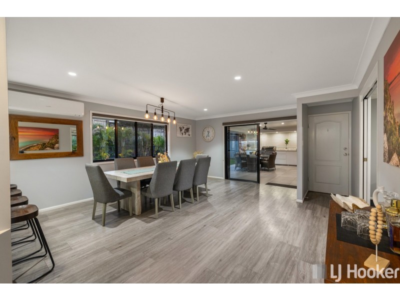 7 Dory Close, Redland Bay QLD 4165
