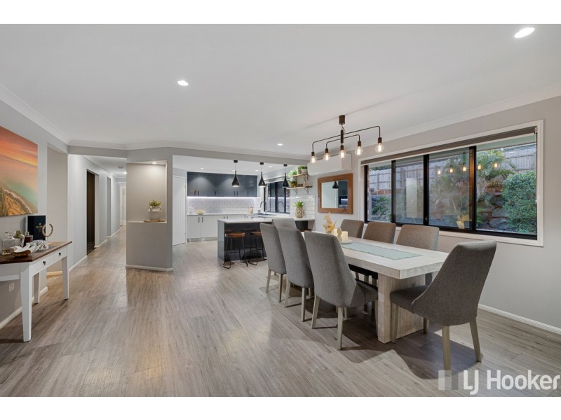 7 Dory Close, Redland Bay QLD 4165