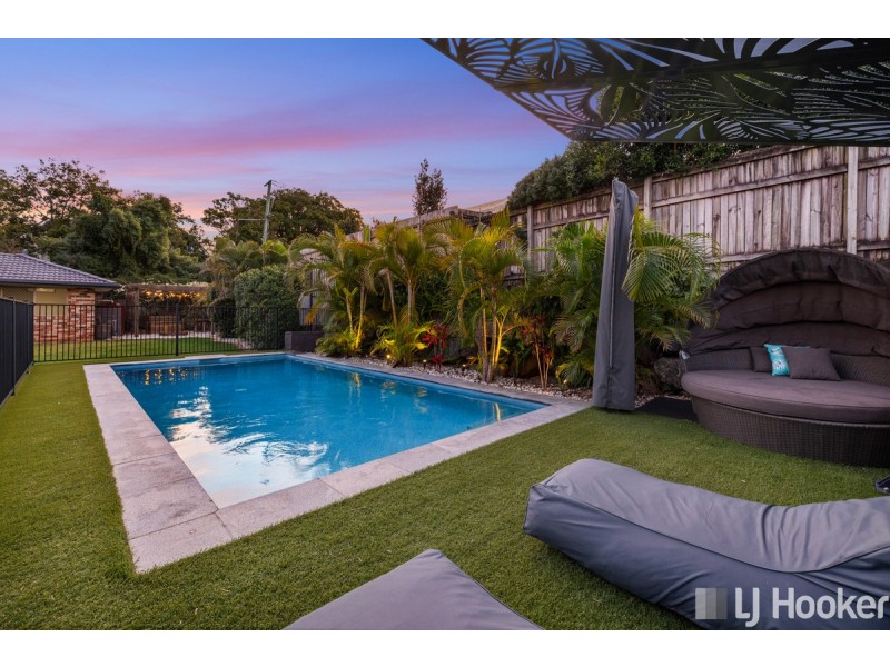 7 Dory Close, Redland Bay QLD 4165