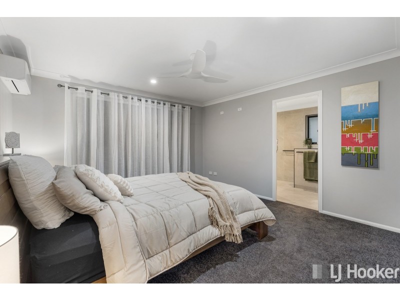 7 Dory Close, Redland Bay QLD 4165