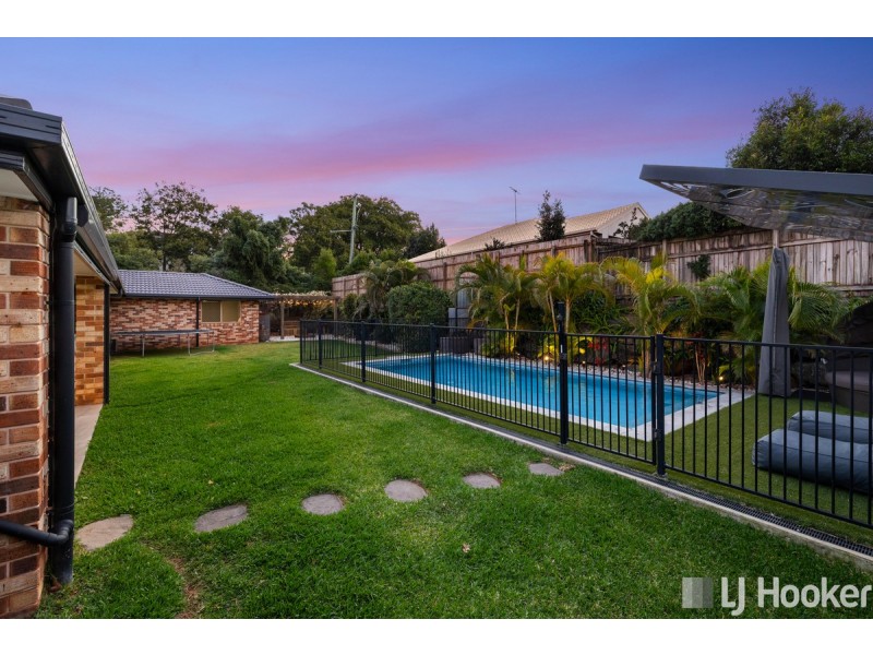 7 Dory Close, Redland Bay QLD 4165