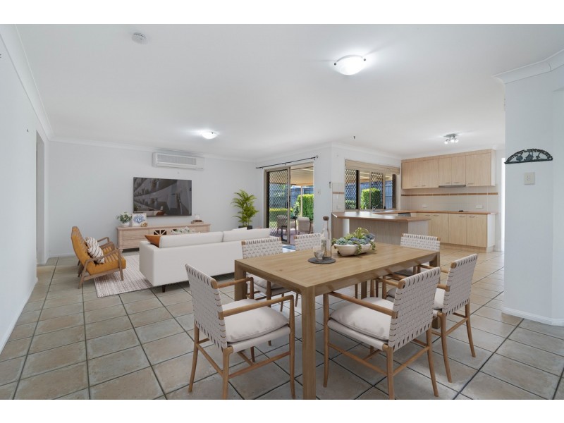 10 Seaholly Crescent, Victoria Point QLD 4165