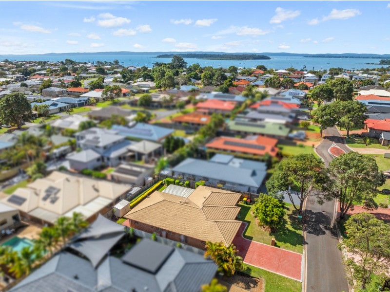 10 Seaholly Crescent, Victoria Point QLD 4165