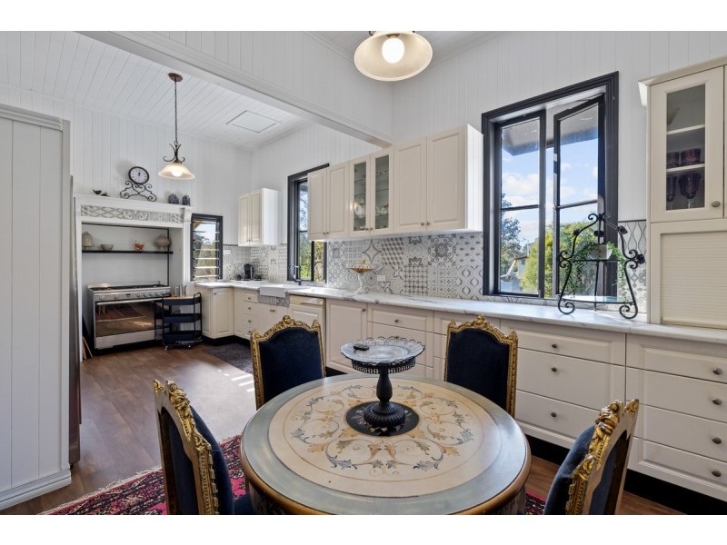 31 Brisbane Valley Highway, Blacksoil QLD 4306