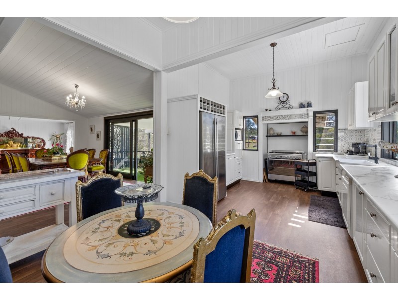 31 Brisbane Valley Highway, Blacksoil QLD 4306