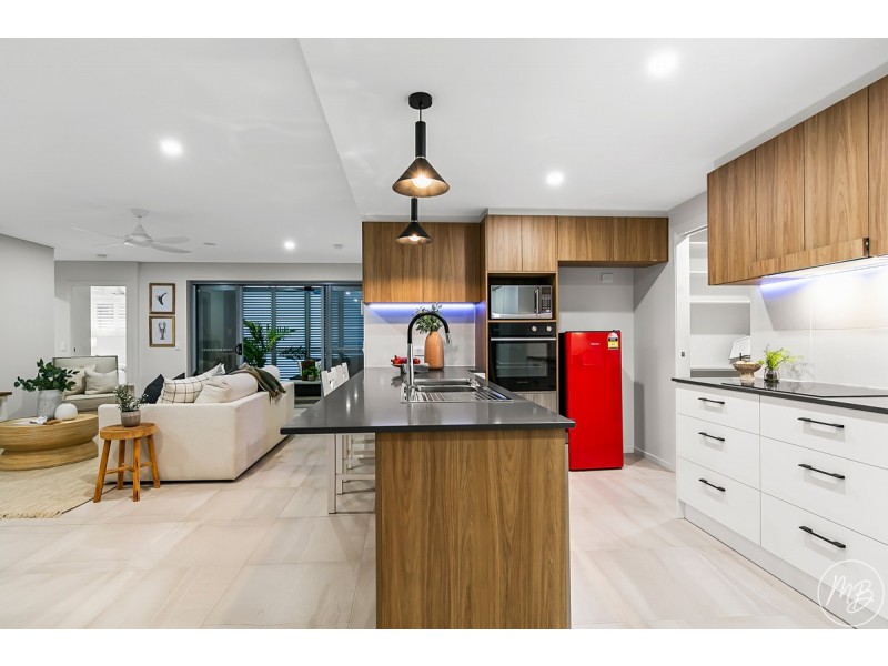 202/152-154 Middle Street, Cleveland QLD 4163