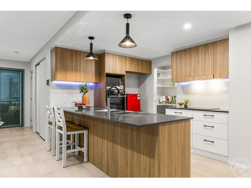 202/152-154 Middle Street, Cleveland QLD 4163