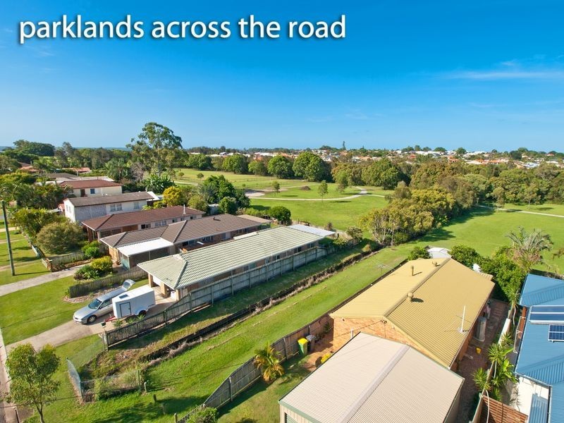 12 Thomas Street, Birkdale QLD 4159