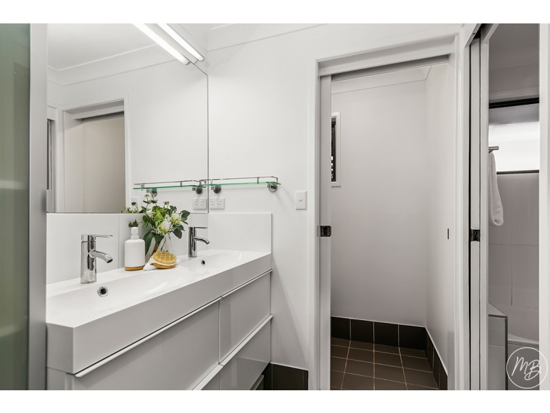 48 Bayford Street, Birkdale QLD 4159