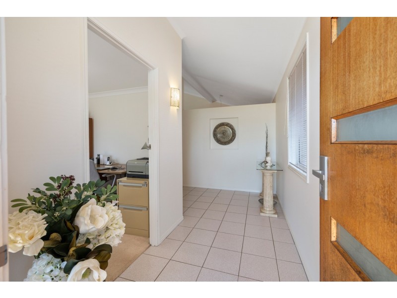 62 Beach Street, Cleveland QLD 4163