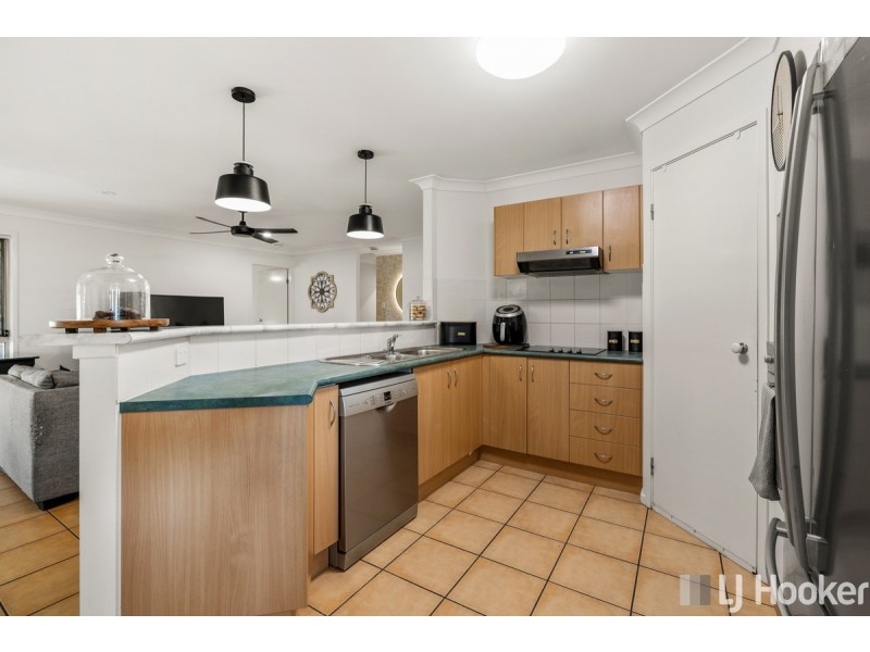 1 Themeda Court, Victoria Point QLD 4165