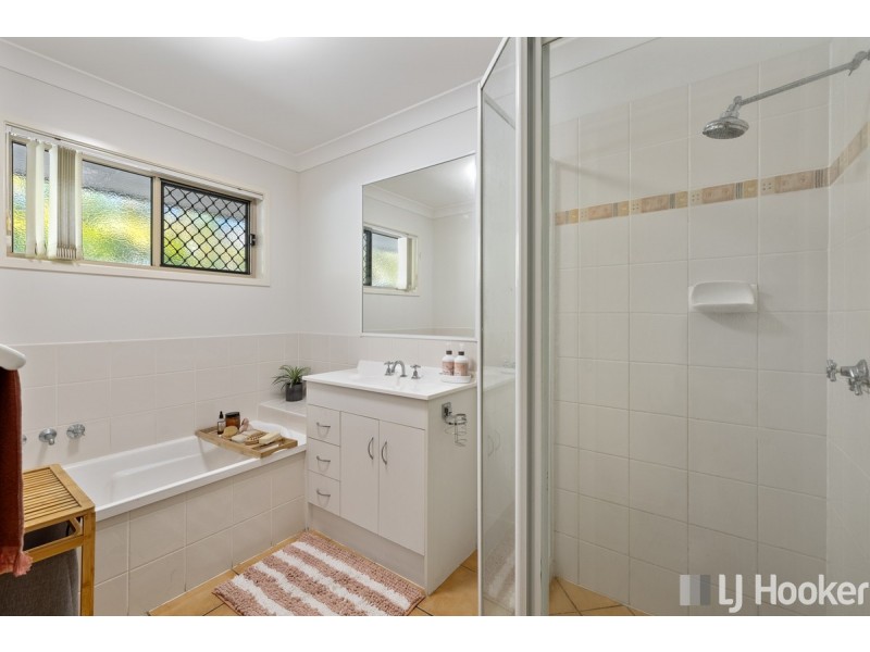 1 Themeda Court, Victoria Point QLD 4165