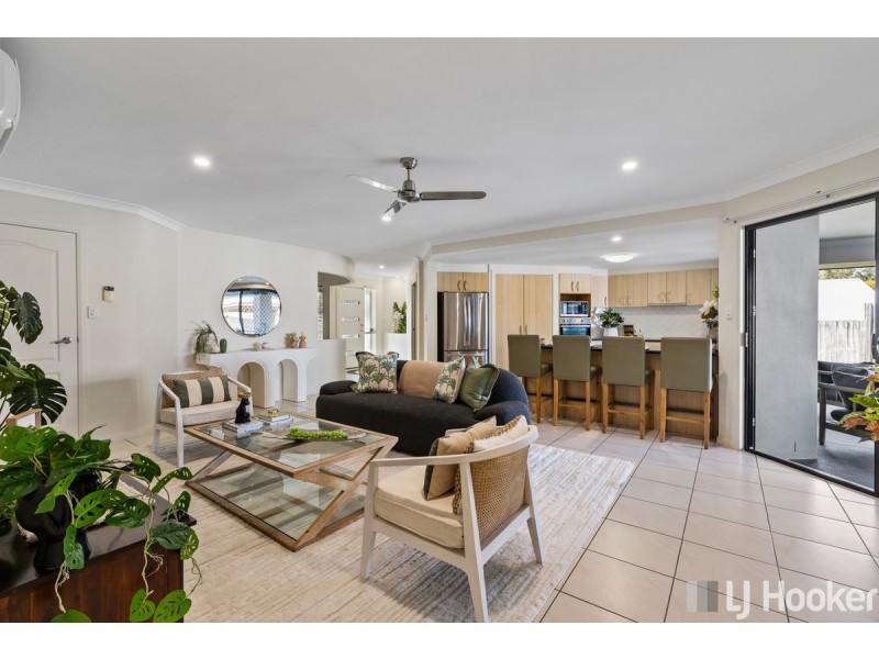 43 Attenborough Circuit, Redland Bay QLD 4165
