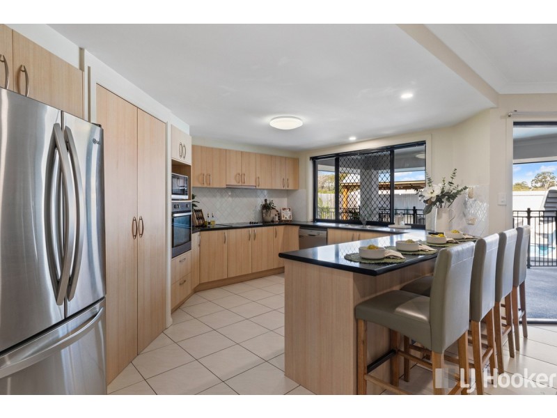 43 Attenborough Circuit, Redland Bay QLD 4165