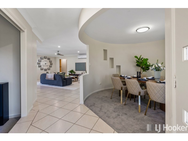 43 Attenborough Circuit, Redland Bay QLD 4165