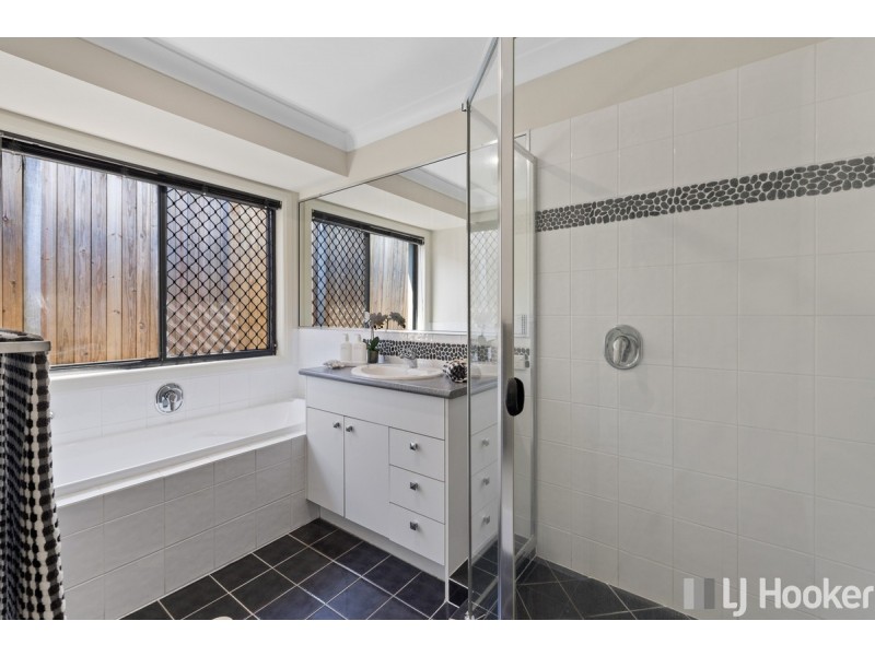 43 Attenborough Circuit, Redland Bay QLD 4165