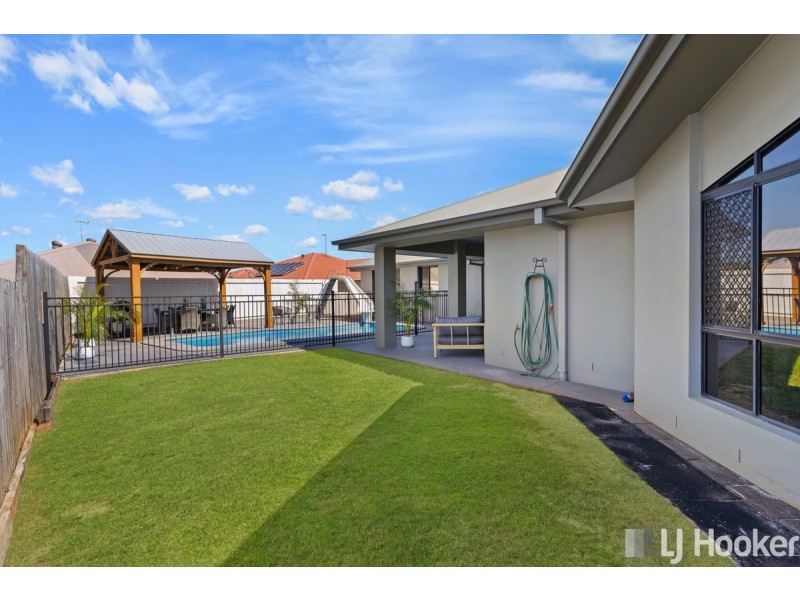 43 Attenborough Circuit, Redland Bay QLD 4165