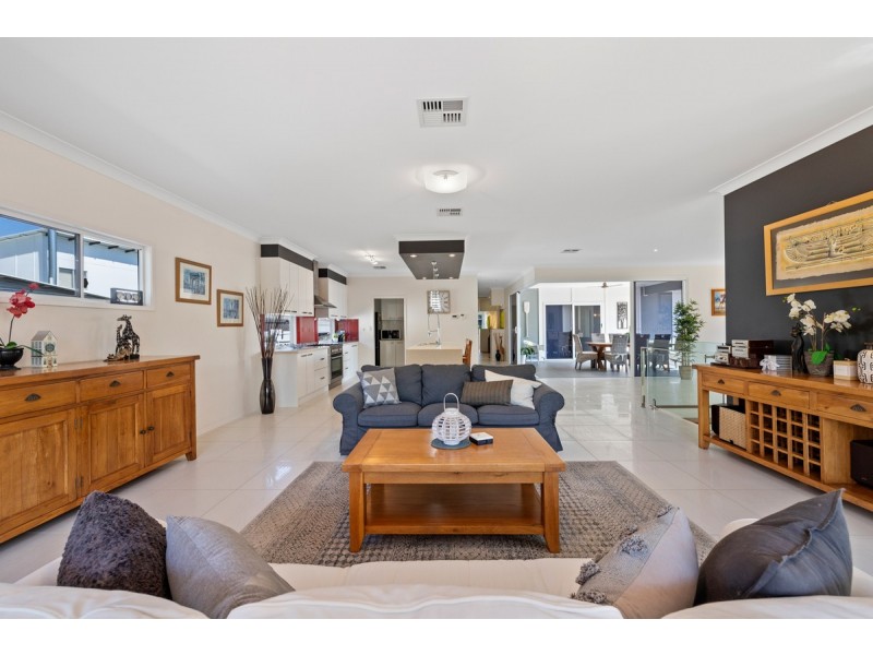 17 Vineyard Drive, Mount Cotton QLD 4165