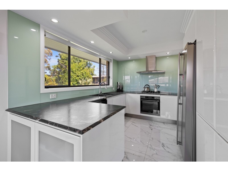 13 Phillip Street, Redland Bay QLD 4165