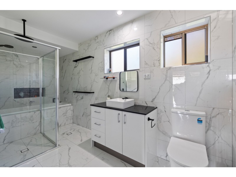 13 Phillip Street, Redland Bay QLD 4165