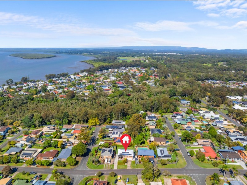 13 Phillip Street, Redland Bay QLD 4165