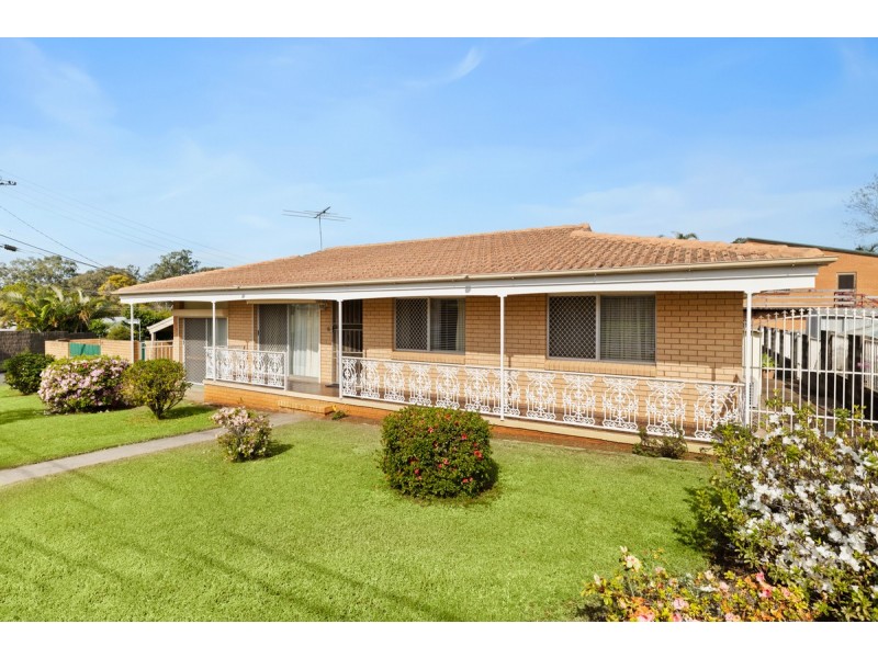 2 Dalkerry Street, Wynnum West QLD 4178