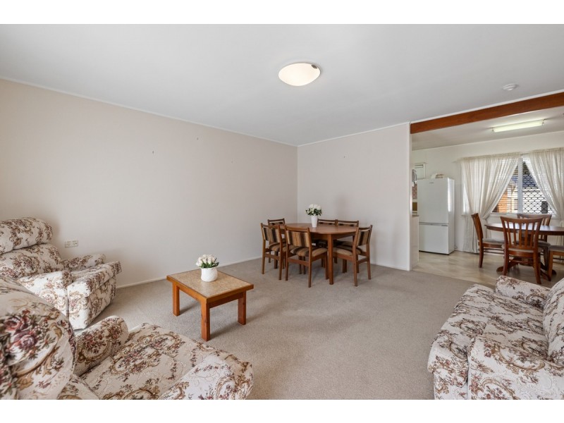 2 Dalkerry Street, Wynnum West QLD 4178