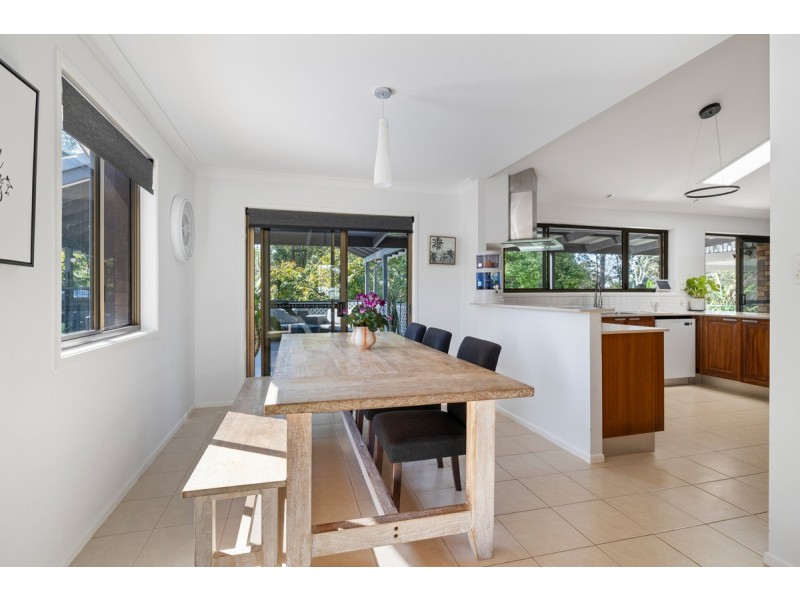 12 Azalea Street, Redland Bay QLD 4165