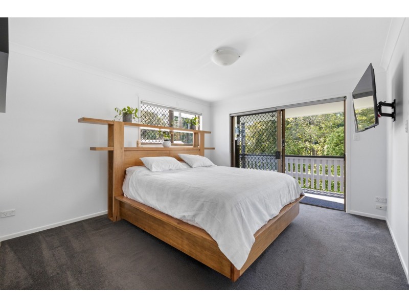 12 Azalea Street, Redland Bay QLD 4165