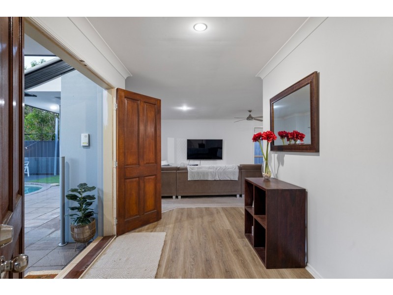 27 Baythorn Drive, Thornlands QLD 4164