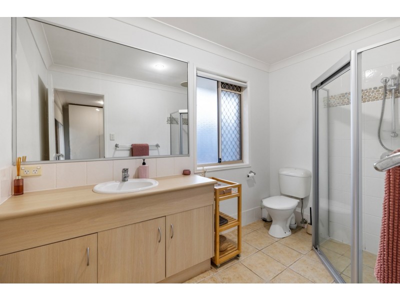 27 Baythorn Drive, Thornlands QLD 4164