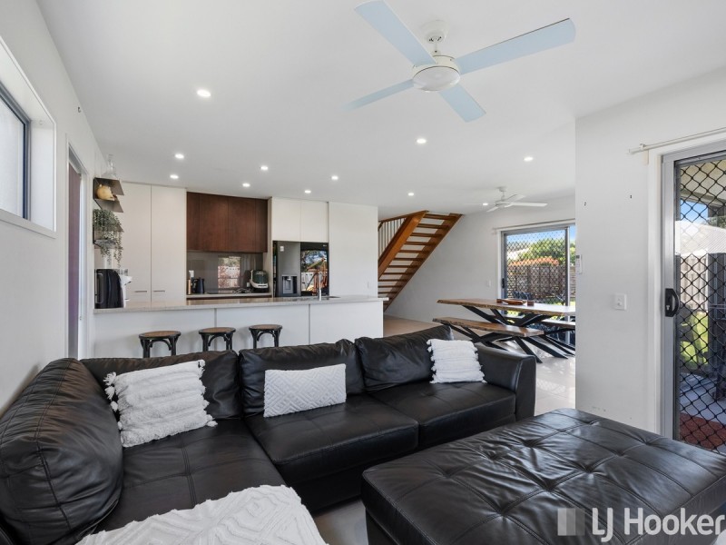 15 Mapleton Crescent, Capalaba QLD 4157