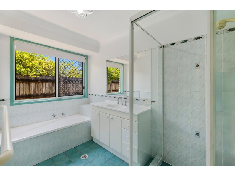 9 Carisbrooke Court, Birkdale QLD 4159