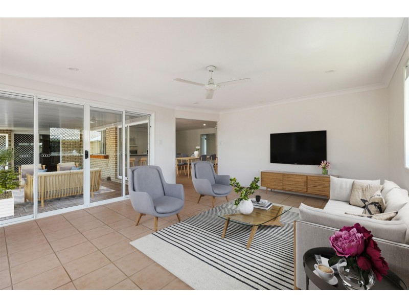 9 Carisbrooke Court, Birkdale QLD 4159