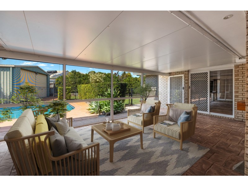 9 Carisbrooke Court, Birkdale QLD 4159