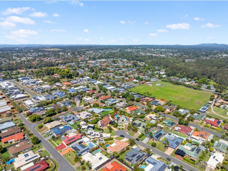 9 Carisbrooke Court, Birkdale QLD 4159