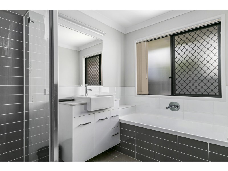 2/15 Oxford Street, Alexandra Hills QLD 4161