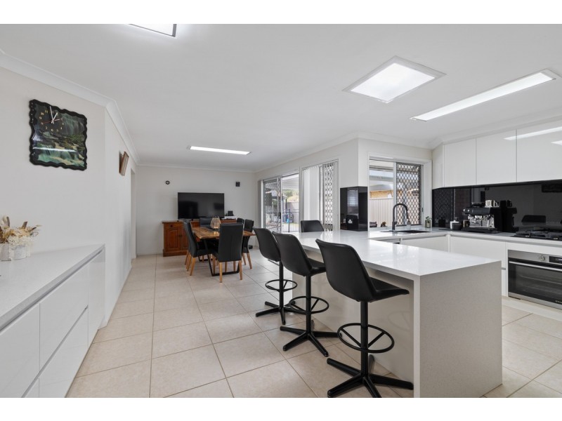 12 Pecan Court, Birkdale QLD 4159