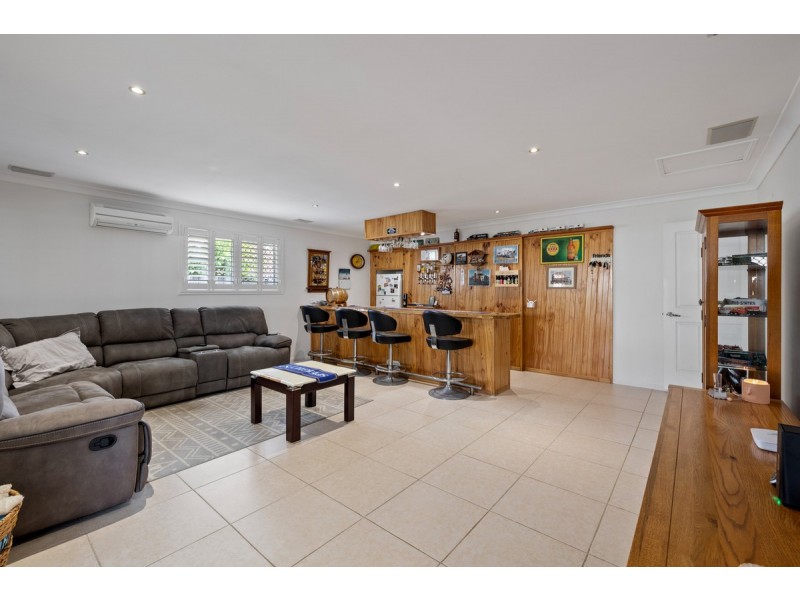 12 Pecan Court, Birkdale QLD 4159