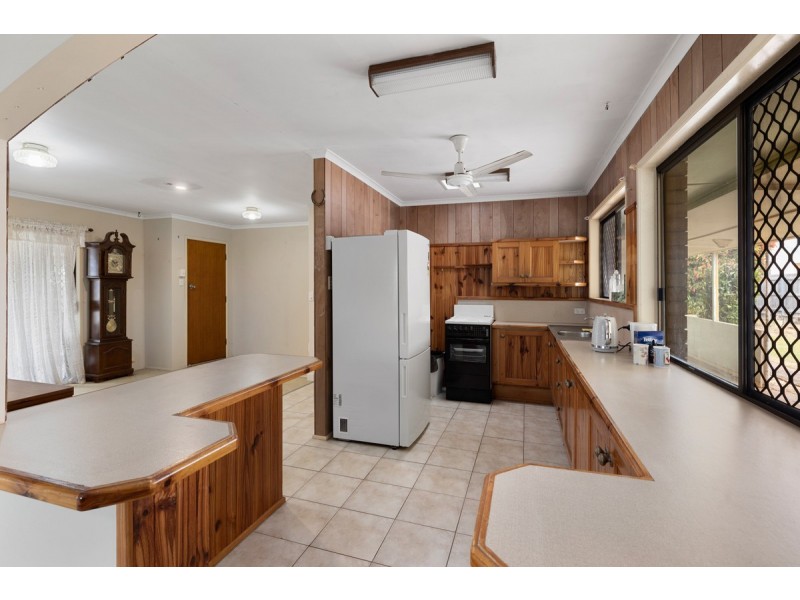 9 Sherrin Court, Cleveland QLD 4163