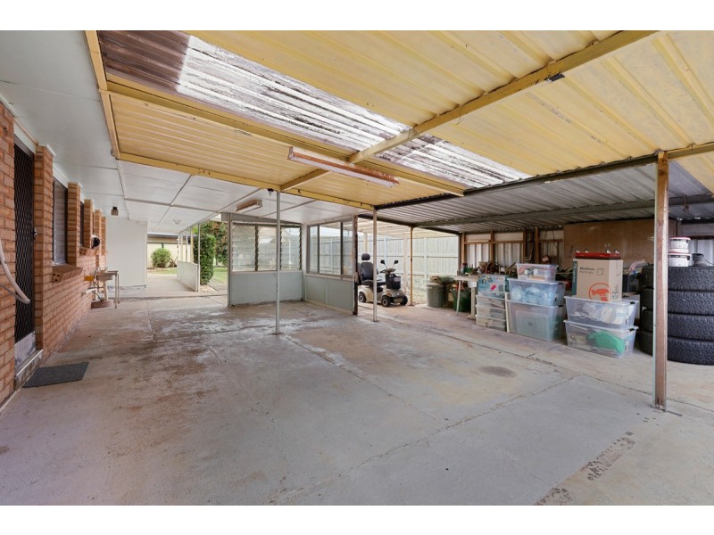 9 Sherrin Court, Cleveland QLD 4163