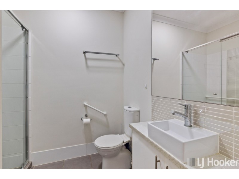 2/18A Nelson Street, Ormiston QLD 4160