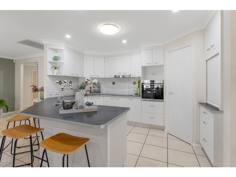 24 Whepstead Avenue, Wellington Point QLD 4160