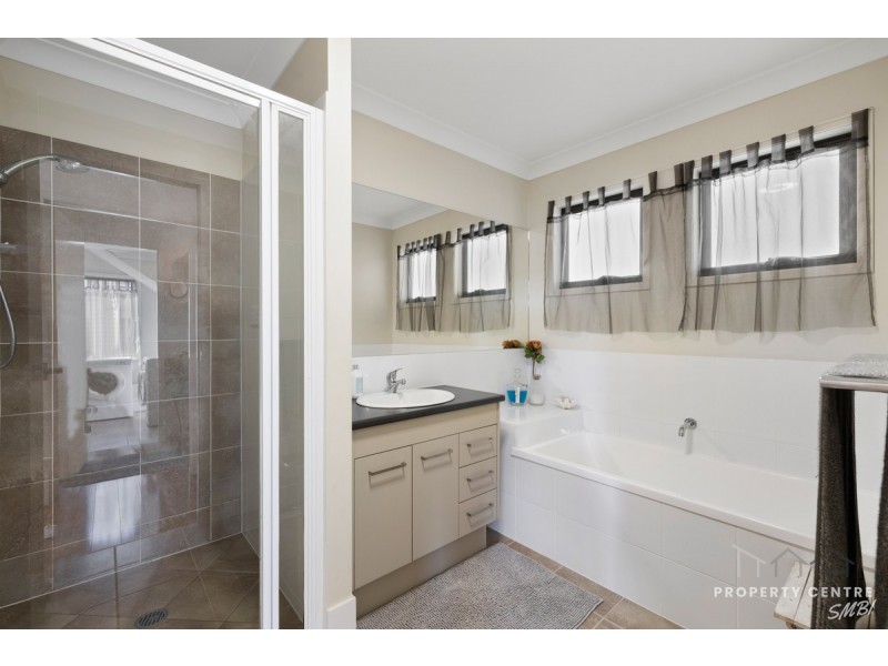 12 Leichhardt Terrace, Russell Island QLD 4184