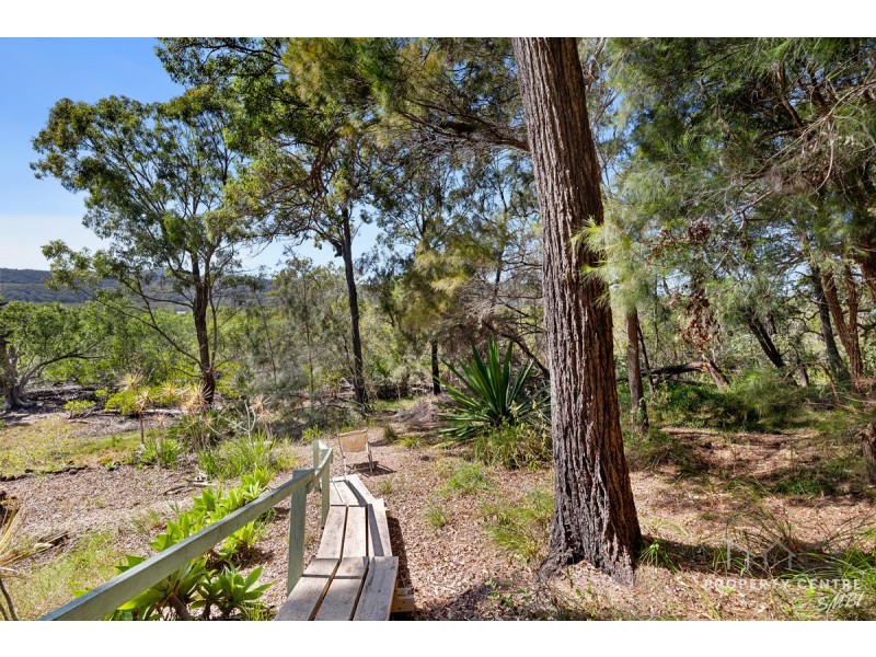 12 Leichhardt Terrace, Russell Island QLD 4184